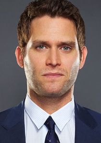 Steven Pasquale
as Dr. Jason Cole