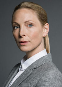 Anastasia Griffith
as Amanda Jones