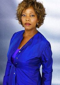 Alfre Woodard
as Betty Applewhite