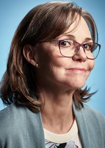 Sally Field
as Janice Foster