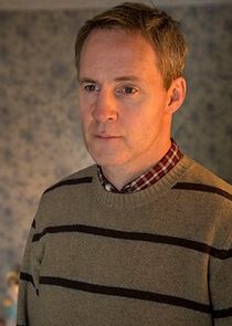 Peter McDonald
as Jonathan Devlin