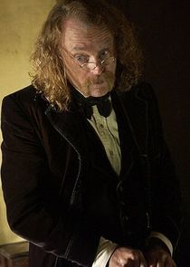 Brad Dourif
as Doctor Amos 