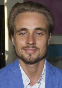 Constantin von Jascheroff
as Robert Fucht