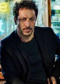 Fahri Yardim
as Erol Birkan