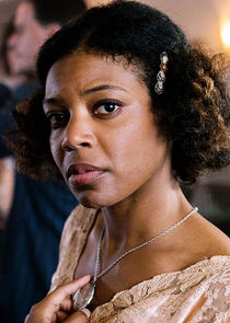 Chasten Harmon
as Bessie Louvin