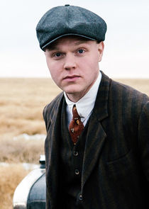 Joe Adler
as DL Sullivan