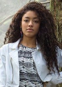 Paulina Singer
as Jessie Tyler