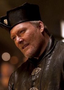 Ian Pirie
as Captain Dragonetti