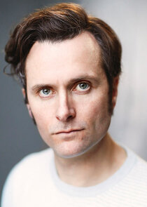 Edward Hogg
as Henry