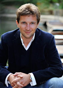 Michael Scott
as Presenter