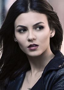Victoria Justice
as Lindy Sampson