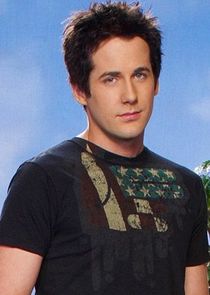 Niall Matter
as Zane Donovan