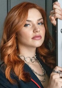 Mirela Balic
as Chloe Ybarra Silva