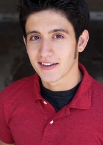 Wesam Keesh
as Riley Burnside
