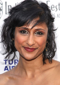 Sarayu Blue
as Hilary Starr