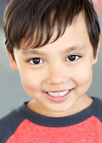 Bodhi Del Rosario
as Philip Woo