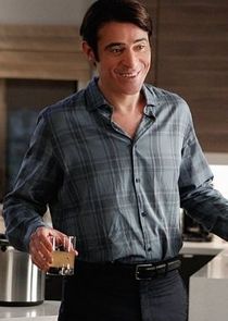 Goran Višnjić
as John Woods