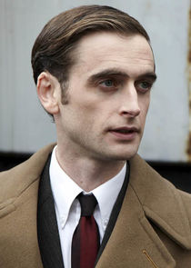 Jack Laskey
as DS Peter Jacques