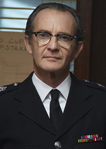 Anton Lesser
as Chief Superintendent Reginald Bright