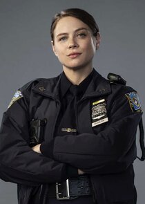 Olivia Luccardi
as Officer Brandy Quinlan