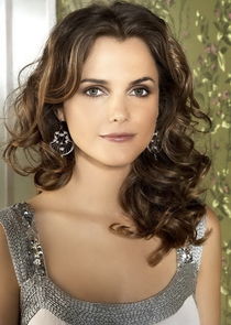 Keri Russell
as Olivia Drew