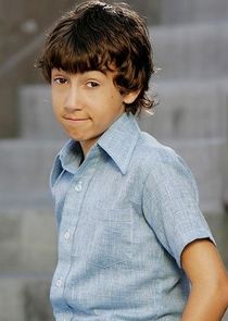 Vincent Martella
as Greg