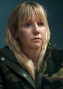Lauren Lyle
as Jade Antoniak