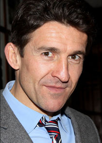 Jonathan Cake
as Tyrannus