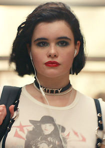 Barbie Ferreira
as Kat Hernandez