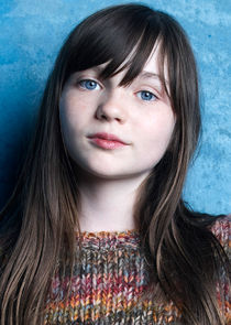 Alexa Jacqueline Swinton
as Piper