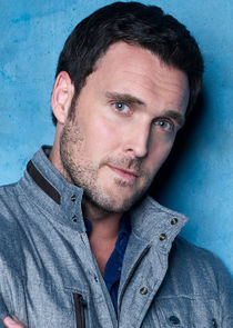 Owain Yeoman
as Benny Gallagher