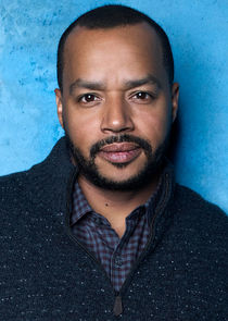 Donald Faison
as Alex Evans