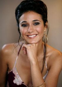 Emmanuelle Chriqui
as Sloan