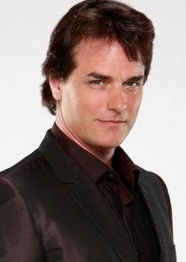 Paul Gross
as Daryl Van Horne