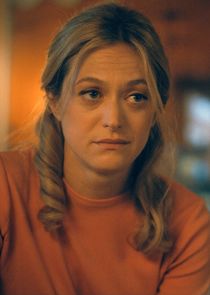 Marin Ireland
as Sissy Cooper