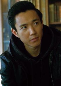 Justin H. Min
as Ben Hargreeves