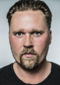 Christopher Wagelin
as Gustaf Wiik