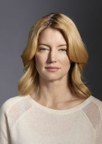 Cynthia Watros
as Elizabeth Wilson