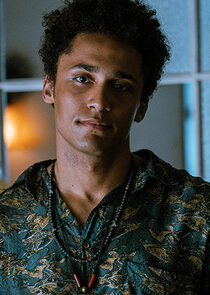 Corteon Moore
as Ellis Stevens