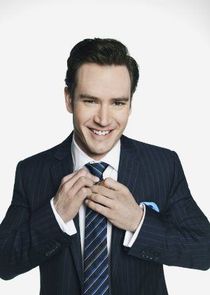 Mark-Paul Gosselaar
as Peter Bash