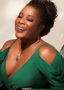Loretta Devine
as Amelia 