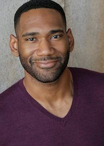 Anthony Alabi
as Moz