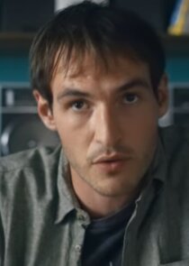 Éanna Hardwicke
as Sebastian Valtor