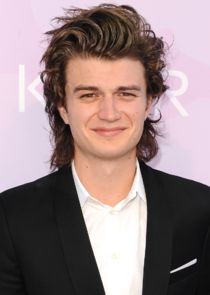 Joe Keery
as Gator Tillman