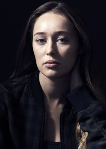 Alycia Debnam-Carey
as Alicia Clark