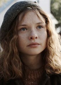 Zoe Margaret Colletti
as Dakota