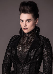Katie McGrath
as Elizabeth Carruthers