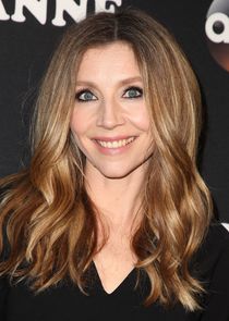 Sarah Chalke
as Kate Mularkey