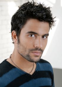 Ignacio Serricchio
as Danny Diaz