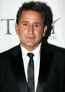 Anthony LaPaglia
as Sonny Valentine